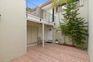 275 Jacaranda Drive, Plantation, FL 33324 - MLS#B26037538