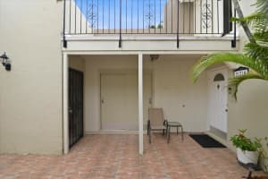 275 Jacaranda Drive, Plantation, FL 33324 - MLS#B26037538