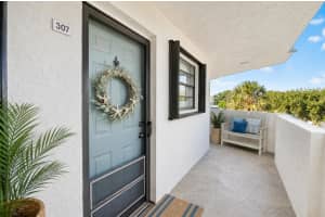 555 Banyan Tree Lane, Delray Beach, FL 33483 - MLS#B26037550