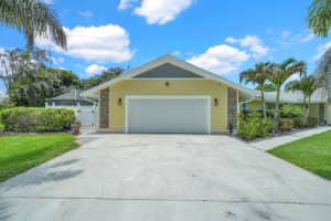 7986 Trenton Avenue, Hobe Sound, FL 33455 - MLS#B26037733