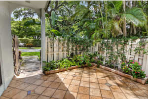 22270 Pineapple Walk Drive, Boca Raton, FL 33433 - MLS#B26037742