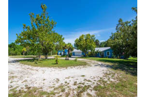 725 4th Ave Avenue, Vero Beach, FL 32962 - MLS#B26037743