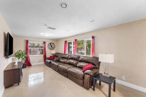 4025 105th Avenue, Coral Springs, FL 33065 - MLS#B26037833