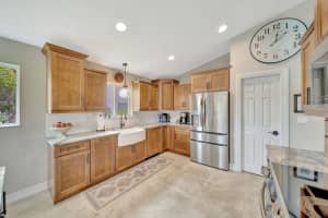 5705 48th Court, Coral Springs, FL 33067 - MLS#B26037869