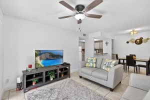 1548 Royal Green Circle, Port St Lucie, FL 34952 - MLS#B26038065