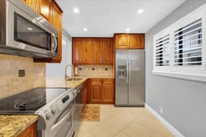 5190 Las Verdes Circle, Delray Beach, FL 33484 - MLS#B26038073