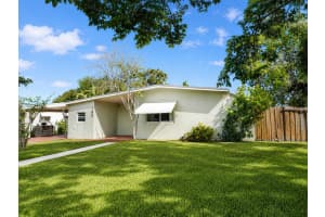 103 Bonita Court, Port St Lucie, FL 34983 - MLS#B26038122
