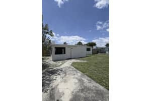 235 21st Way, Fort Lauderdale, FL 33312 - MLS#B26038250