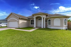2301 SW Vale, Port St. Lucie, FL 34953, Port Saint Lucie, FL 34953 - MLS#B26038304