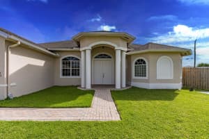 2301 SW Vale, Port St. Lucie, FL 34953, Port Saint Lucie, FL 34953 - MLS#B26038304