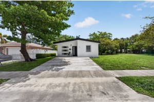 700 17th Terrace, Pompano Beach, FL 33069 - MLS#B26038368