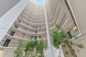 1881 Washington Avenue, Miami Beach, FL 33139 - MLS#B26038462