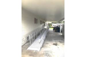 1040 24th Street, Okeechobee, FL 34974 - MLS#B26038510