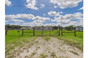 17090 38th Avenue, Okeechobee, FL 34972 - MLS#B26038576