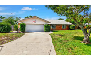 1370 27th Place, Boynton Beach, FL 33426 - MLS#B26038940