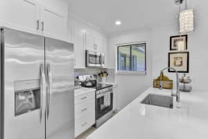 106 Club Drive, Palm Beach Gardens, FL 33418 - MLS#B26038994