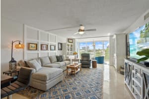 930 Dogwood Drive, Delray Beach, FL 33483 - MLS#B26039240