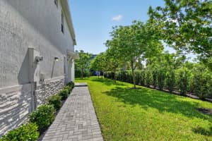 4325 Pond Lily Lane, Lake Worth, FL 33467 - MLS#B26039243