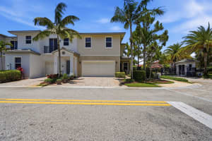 6993 Pines Circle, Coconut Creek, FL 33073 - MLS#B26039333