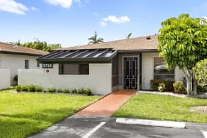 5728 Phoenix Palm Court, Delray Beach, FL 33484 - MLS#B26039364