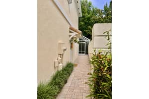262 Fortuna Drive, Palm Beach Gardens, FL 33410 - MLS#B26039400