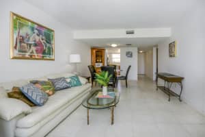 18081 Country Club Drive, Jupiter, FL 33469 - MLS#B26039408