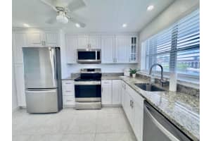 2016 Federal Highway, Boynton Beach, FL 33435 - MLS#B26039416