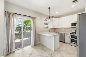 8464 Lagos De Campo Boulevard, Tamarac, FL 33321 - MLS#B26039464