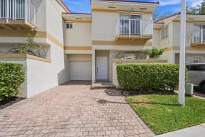 8464 Lagos De Campo Boulevard, Tamarac, FL 33321 - MLS#B26039464