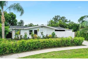 120 Banyan Drive, Port Saint Lucie, FL 34952 - MLS#B26039491