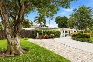 251 Gregory Place, West Palm Beach, FL 33405 - MLS#B26039524