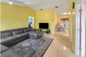 23 Chelsea Lane, Boynton Beach, FL 33426 - MLS#B26039581