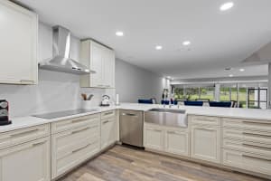 2435 Presidential Way, West Palm Beach, FL 33401 - MLS#B26039612