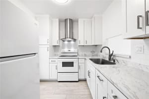 5031 W Oakland Park Boulevard 309, Lauderdale Lakes, Fl 33313, Lauderdale Lakes