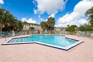 5031 Oakland Park Boulevard, Lauderdale Lakes, FL 33313 - MLS#B26039627