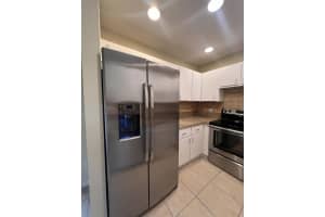 423 Glenwood Drive, West Palm Beach, FL 33415 - MLS#B26039635