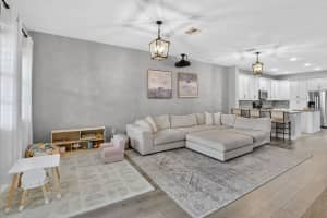 11613 SW 13th Ct, Pembroke Pines, FL 33025, - MLS#B26039724
