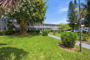 98 Cambridge E, West Palm Beach, FL 33417, - MLS#B26039726