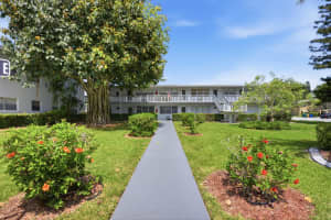 98 Cambridge E, West Palm Beach, FL 33417, - MLS#B26039726