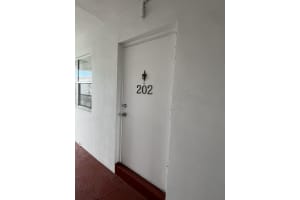 1321 43rd Avenue, Lauderhill, FL 33313 - MLS#B26039853