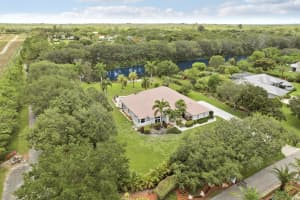 5835 Lago Del Sol Drive, Lake Worth, FL 33449 - MLS#B26039908