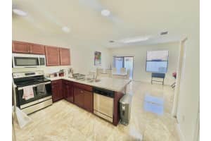 10490 33rd Way, Hialeah, FL 33018 - MLS#B26039919