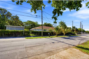 823 Doctor Martin Luther King Junior Boulevard, Pompano Beach, FL 33060 - MLS#B26039968
