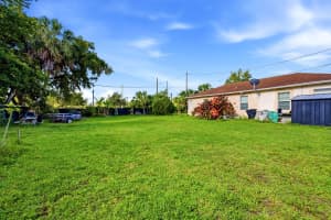 823 Doctor Martin Luther King Junior Boulevard, Pompano Beach, FL 33060 - MLS#B26039968
