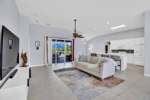 240 Champagne Ct Court, Vero Beach, FL 32968 - MLS#B26039978