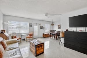 4024 Guildford E 4024, Boca Raton, FL 33434, Boca Raton, FL 33434 - MLS#B26039987