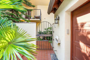 16 Via Lago, Boynton Beach, FL 33435, Boynton Beach, FL 33435 - MLS#B26040029