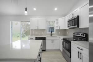 673 Cavern Terrace, Sebastian, FL 32958 - MLS#B26040040