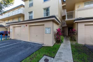 2100 Greenview Shores Boulevard, Wellington, FL 33414 - MLS#B26040075