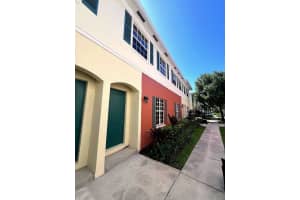 726 1st Way, Pompano Beach, FL 33060 - MLS#B26040116